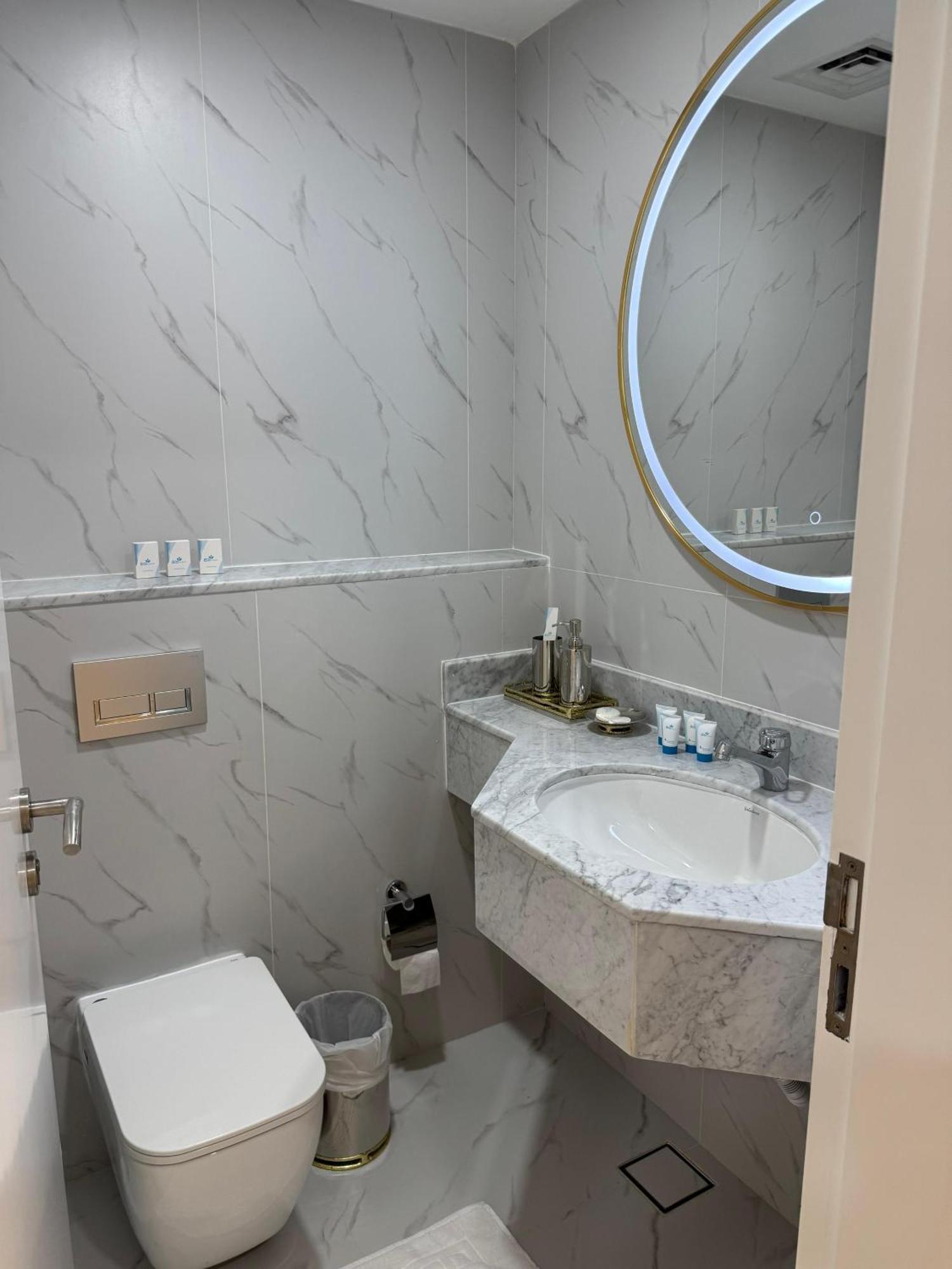 Apartment Icon Tower 1 , Jlt 1bhk